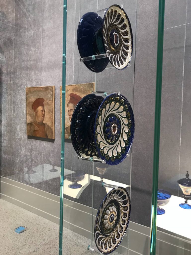 Allestimento opere - Arteche Vetrine Murali su Misura